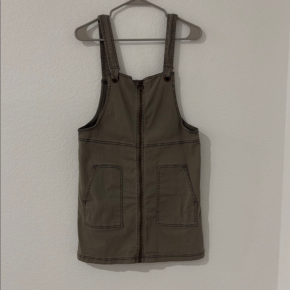 SO Green Sleeveless Square Neck Midi Dress